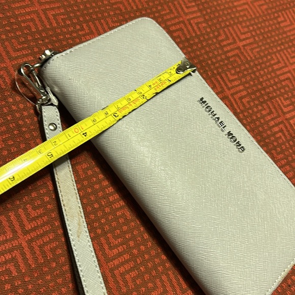 Michael Kors White Saffiano Leather Wristlet Clutch - Picture 10 of 12